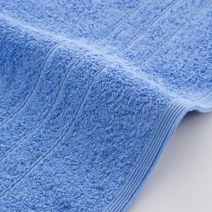 Toalla 100x150 cm de 700gr Celeste - Imagen 3